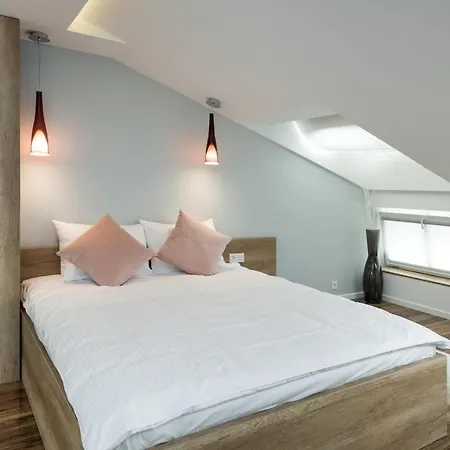 Between Old Town And Jewish Quarter - Great Pleace Apartamento *